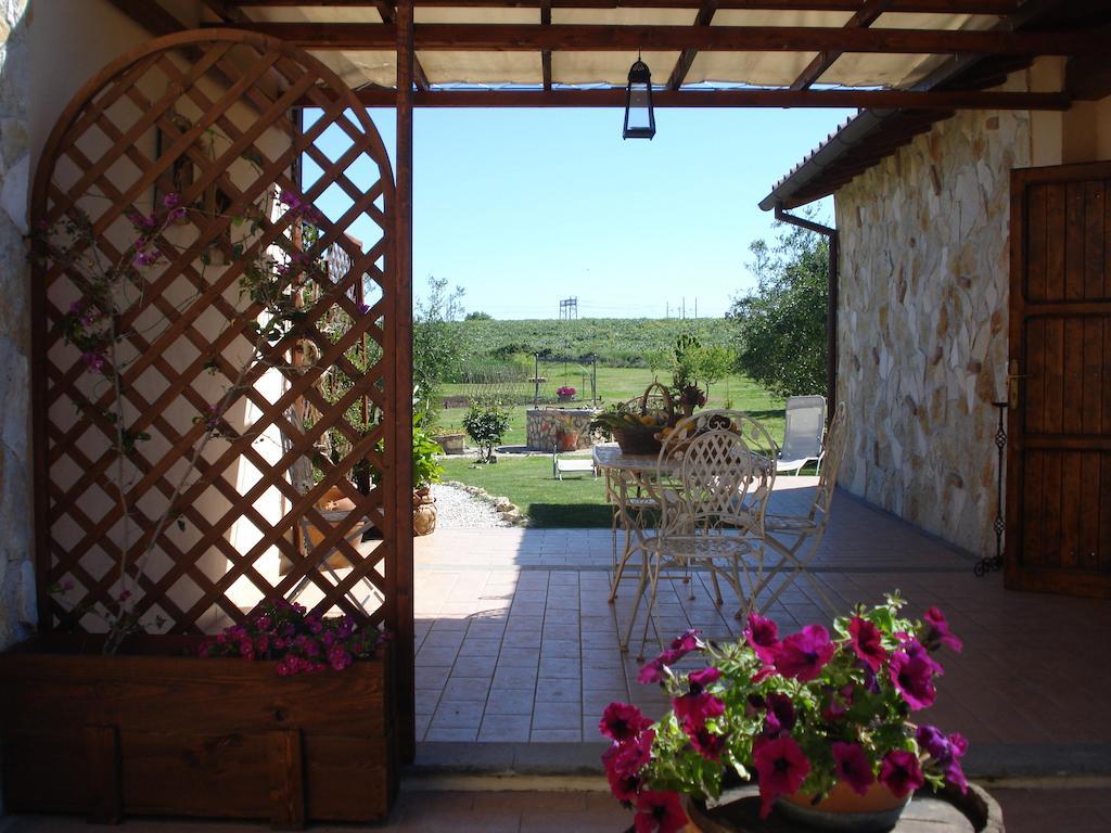 Villa Casale Dinelli Tarquinia Habitación foto